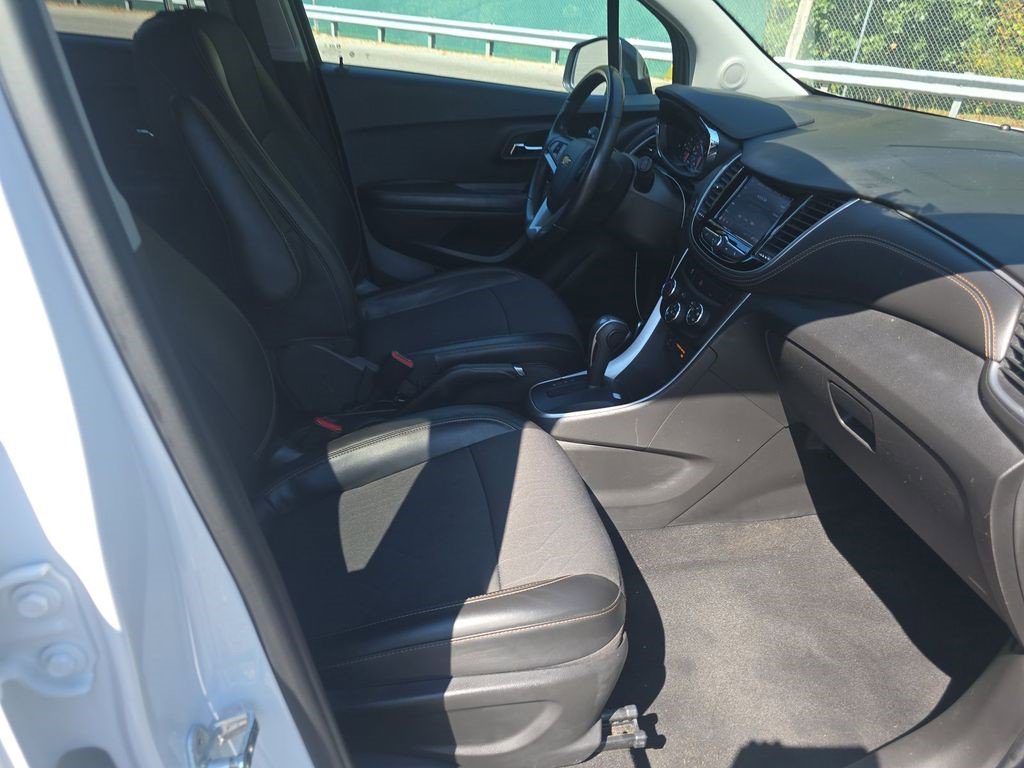 Certified 2022 Chevrolet Trax LT w/ Redline Edition image 7