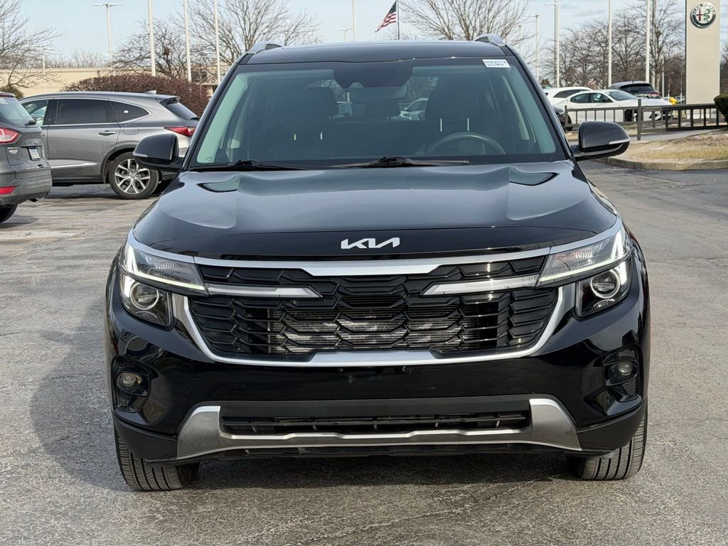 Used 2024 Kia Seltos EX image 2