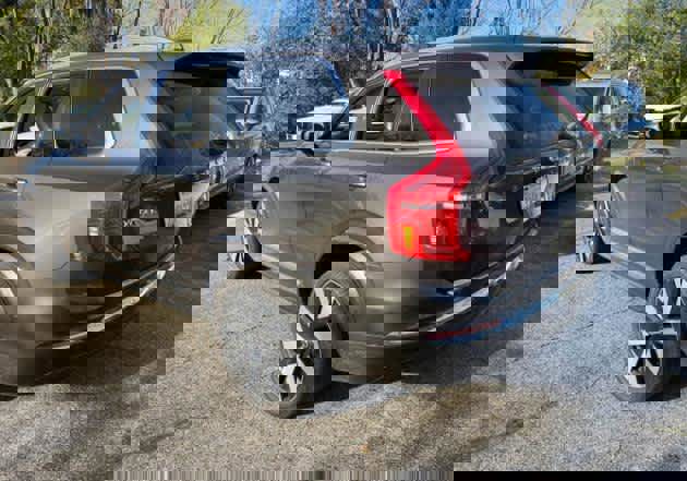 Used 2023 Volvo XC90 T8 Ultimate w/ Protection Package Premier image 2