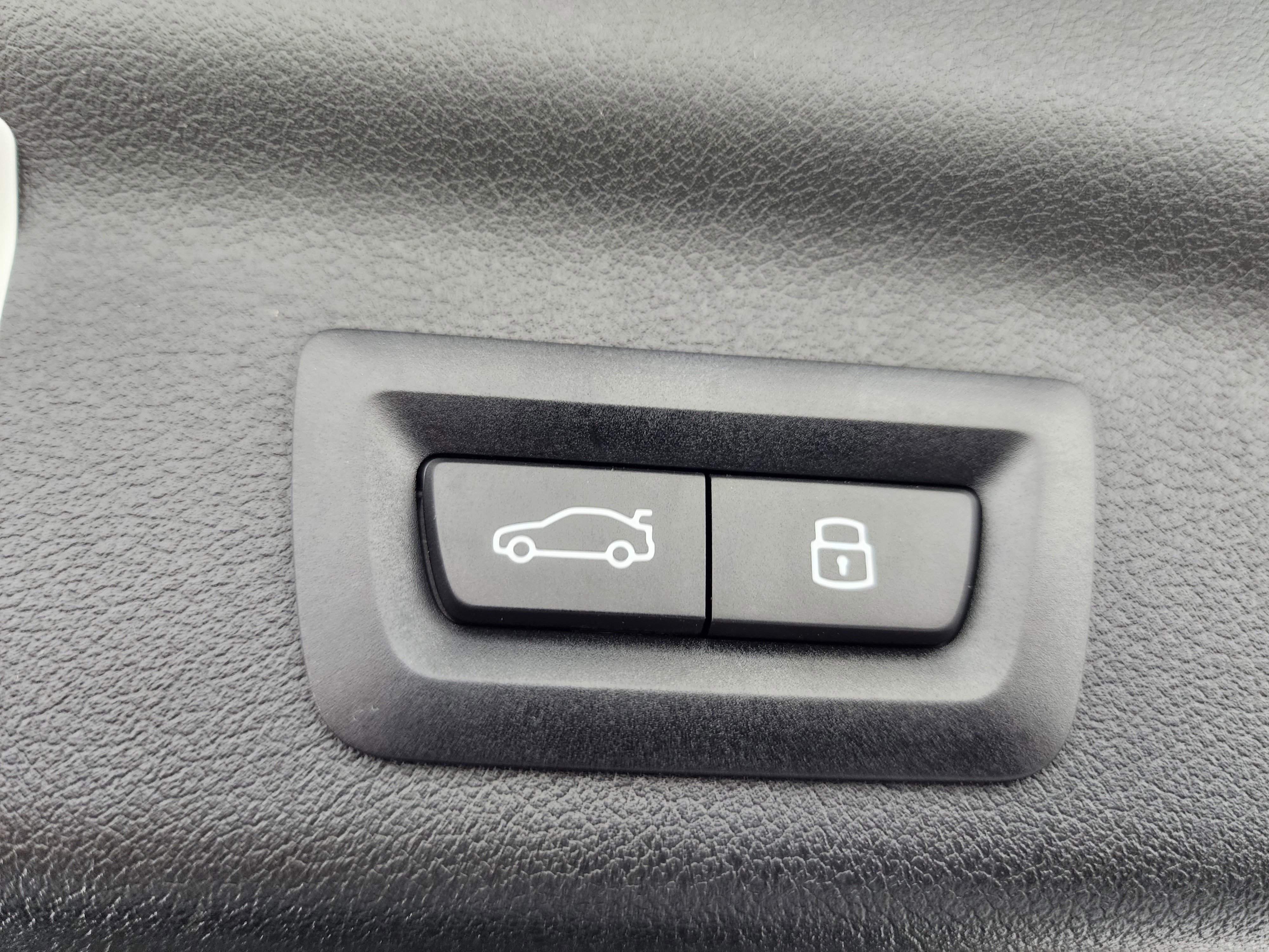 Used 2025 BMW X1 xDrive28i image 31