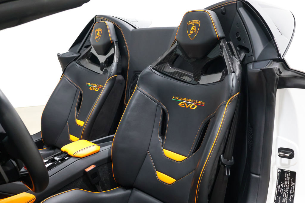 Used 2024 Lamborghini Huracan EVO image 57
