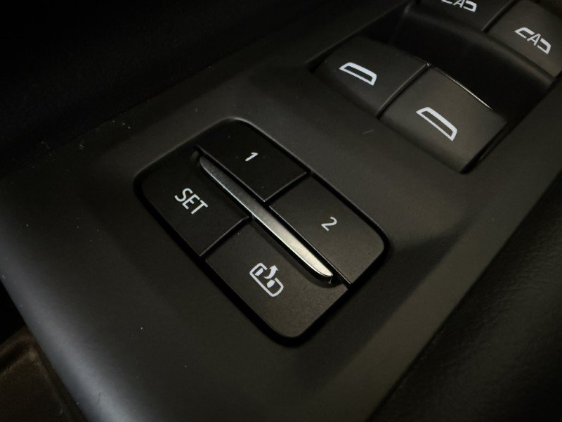 Used 2021 Chevrolet Suburban High Country AWD/4WD image 39