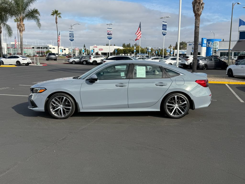 Used 2022 Honda Civic Touring image 7