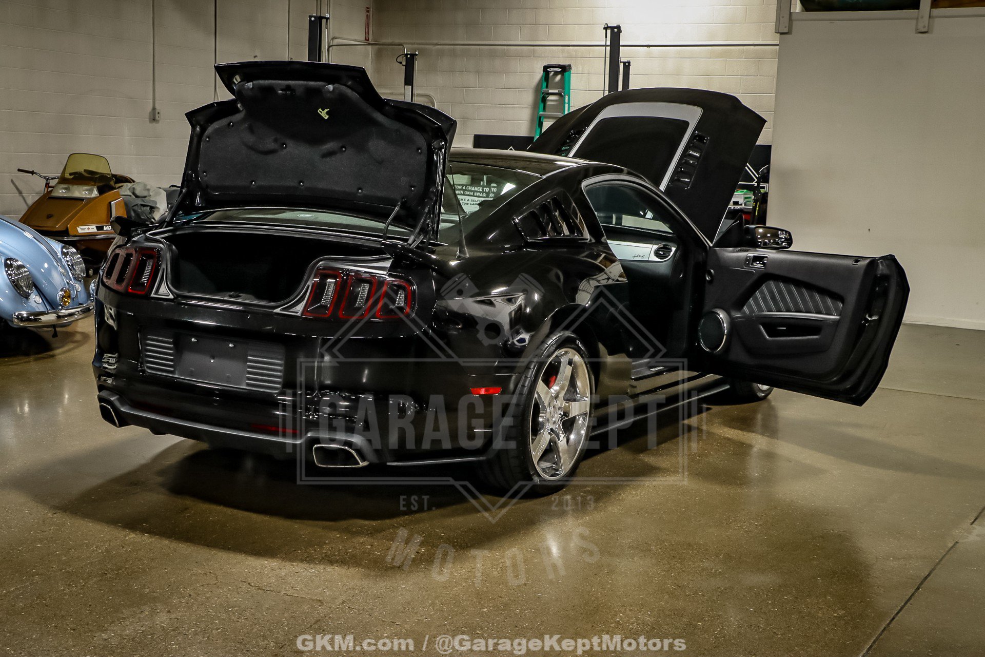 Used 2013 Ford Mustang GT Premium RWD image 69
