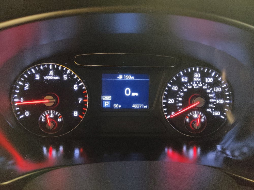 Used 2020 Kia Sorento LX FWD image 23