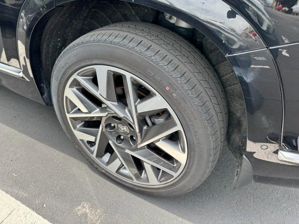 Used 2023 Hyundai Santa Fe Calligraphy image 4