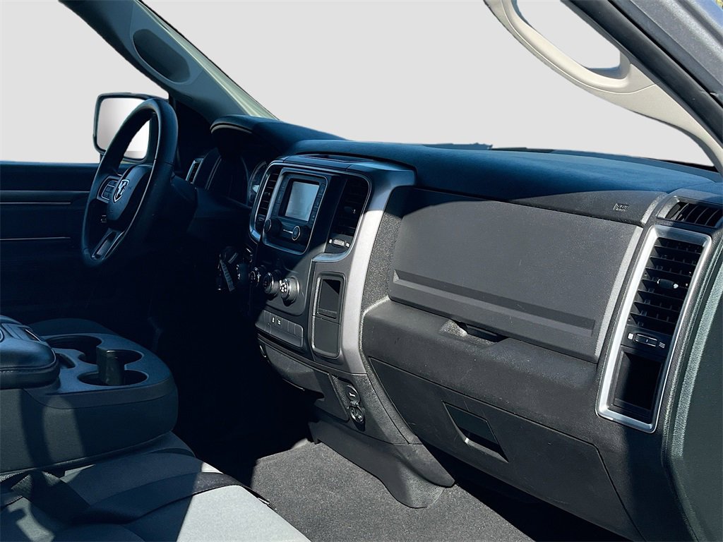 Used 2021 RAM 1500 Classic SLT image 28