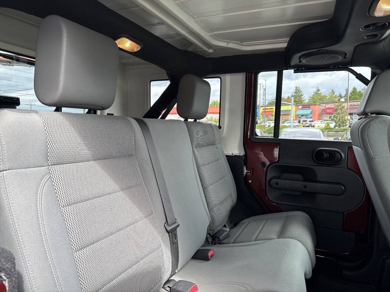 Used 2007 Jeep Wrangler Unlimited Sahara AWD/4WD image 19