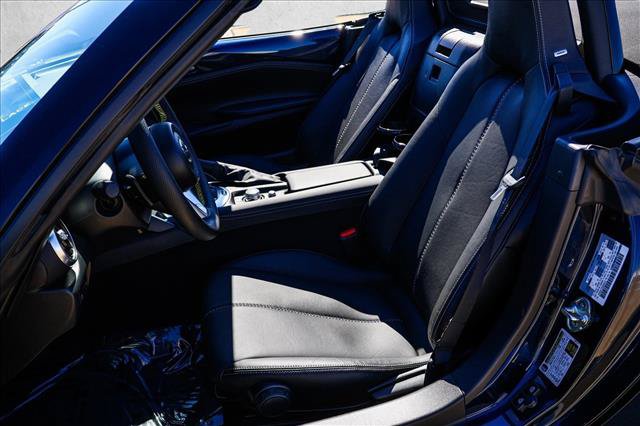 Used 2025 MAZDA MX-5 Miata Grand Touring w/ Appearance Package RWD image 15