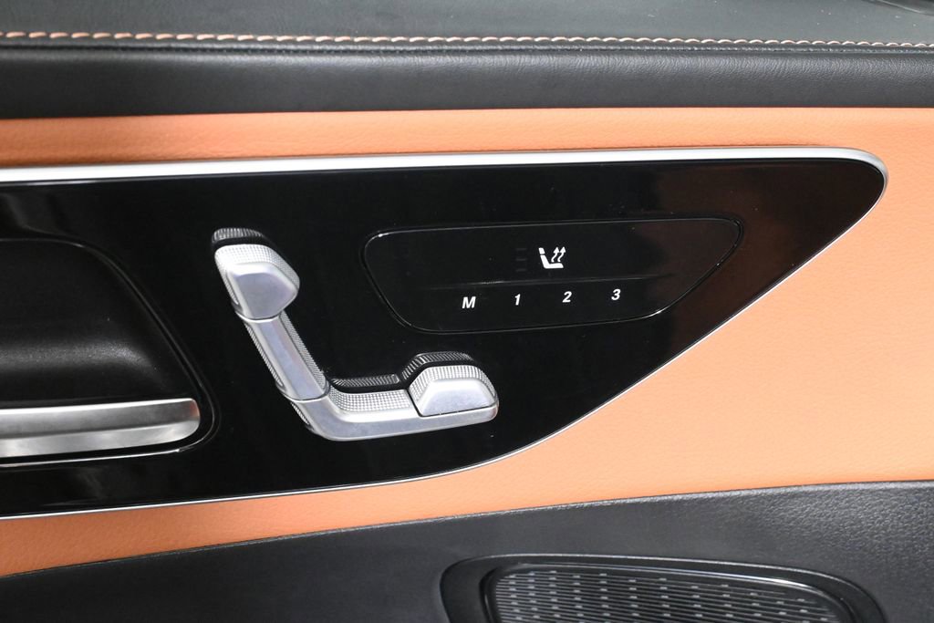 Used 2023 Mercedes-Benz GLC 300 4MATIC image 29