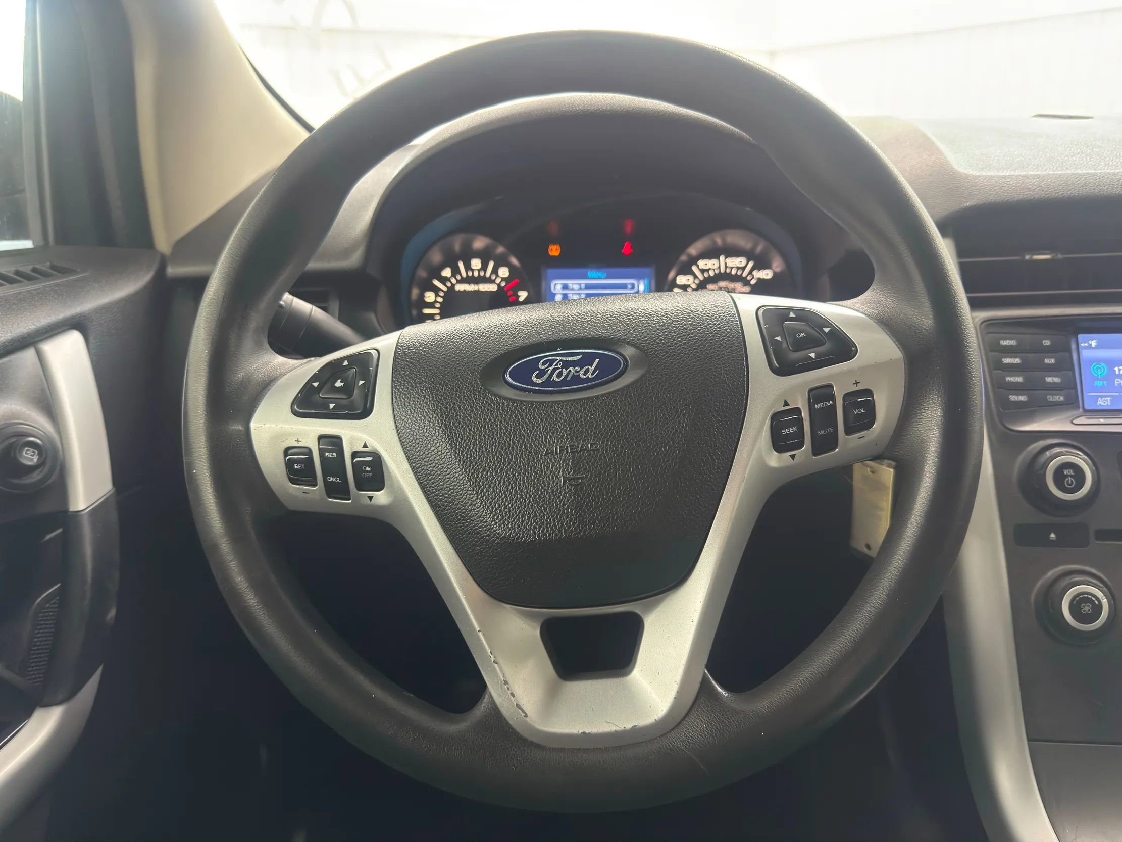 Used 2014 Ford Edge SE image 18