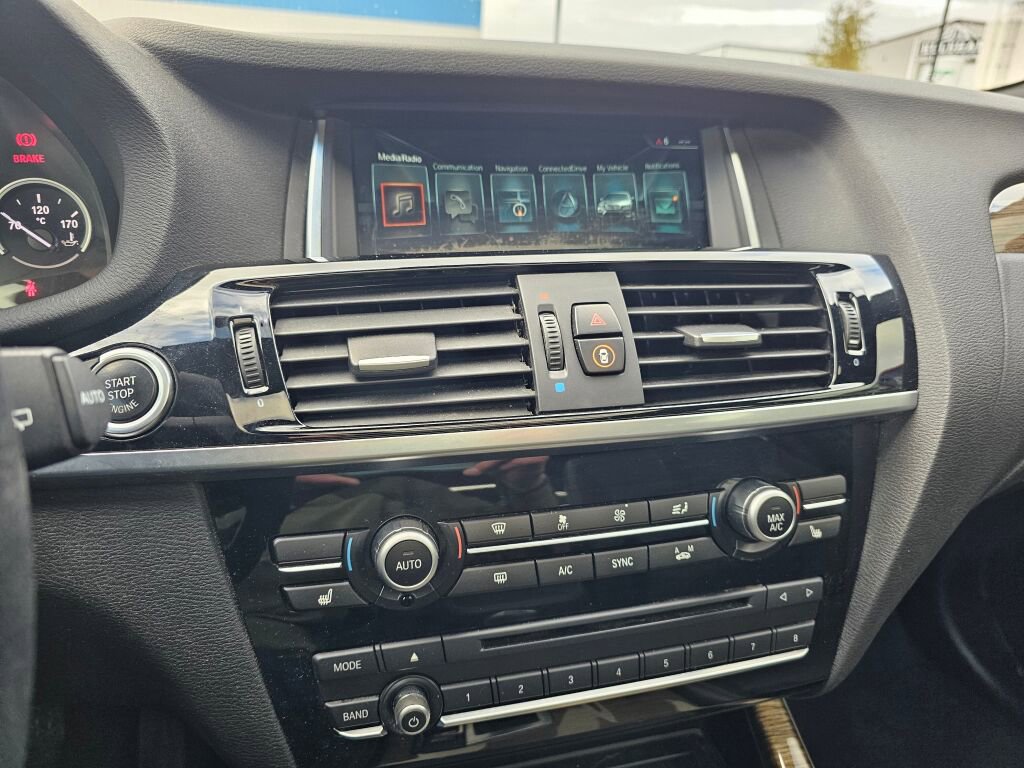 Used 2017 BMW X3 xDrive28i image 29