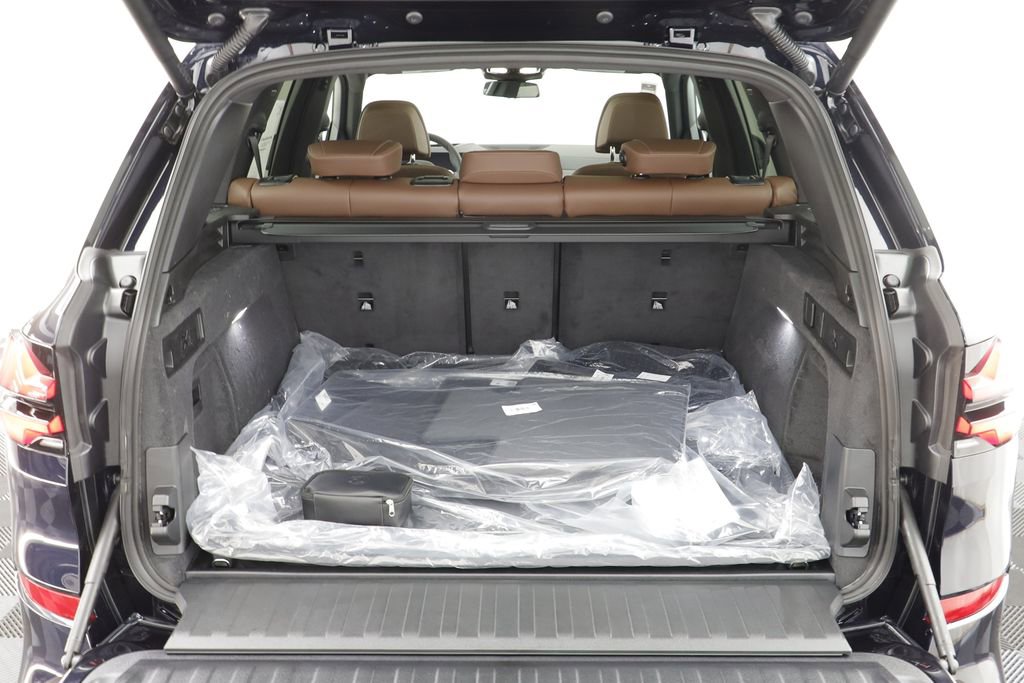 New 2026 BMW X5 M60i image 18