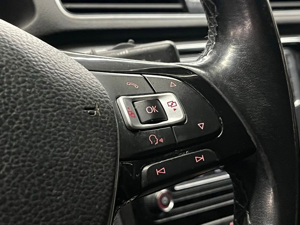 Used 2018 Volkswagen Passat 2.0T SE w/ SE Lighting Package image 23