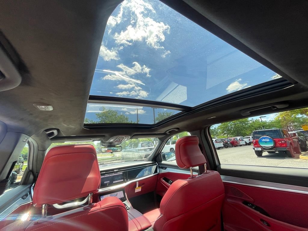 Used 2024 Jeep Wagoneer Launch Edition AWD/4WD image 21