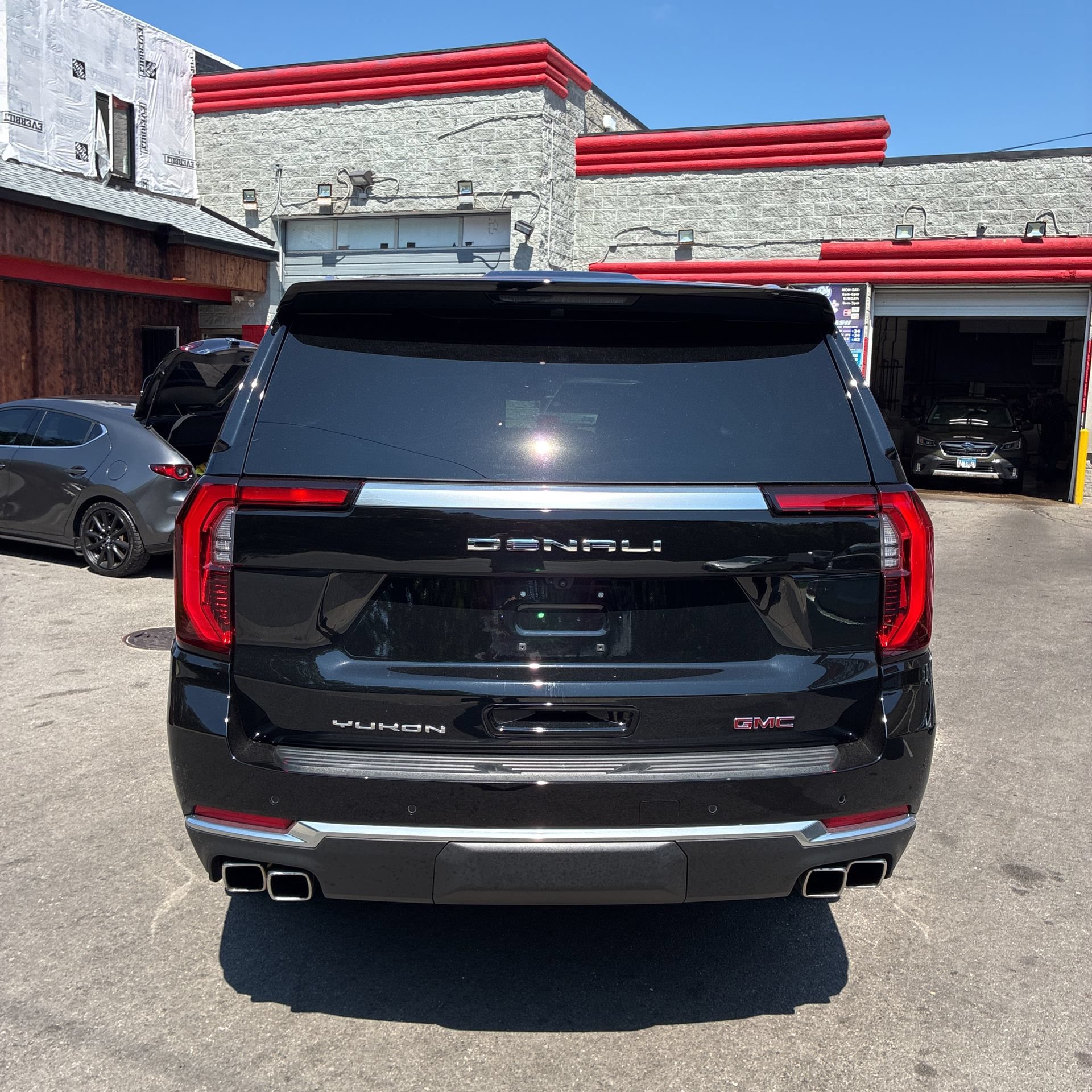Used 2026 GMC Yukon XL Denali RWD image 7