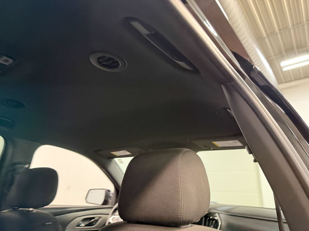 Used 2023 Chevrolet Traverse LT AWD/4WD image 71