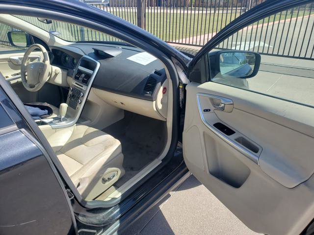 Used 2010 Volvo XC60 3.2 image 14