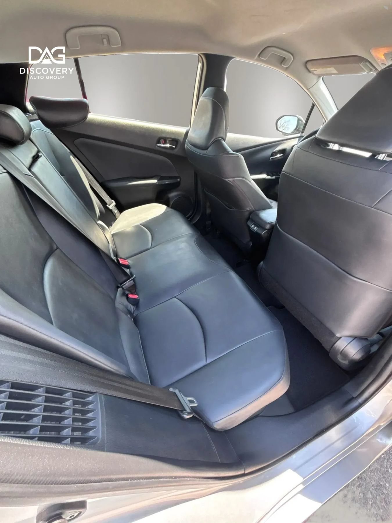Used 2021 Toyota Prius Prime XLE w/ Carpet Mat Package (TMS) FWD image 21