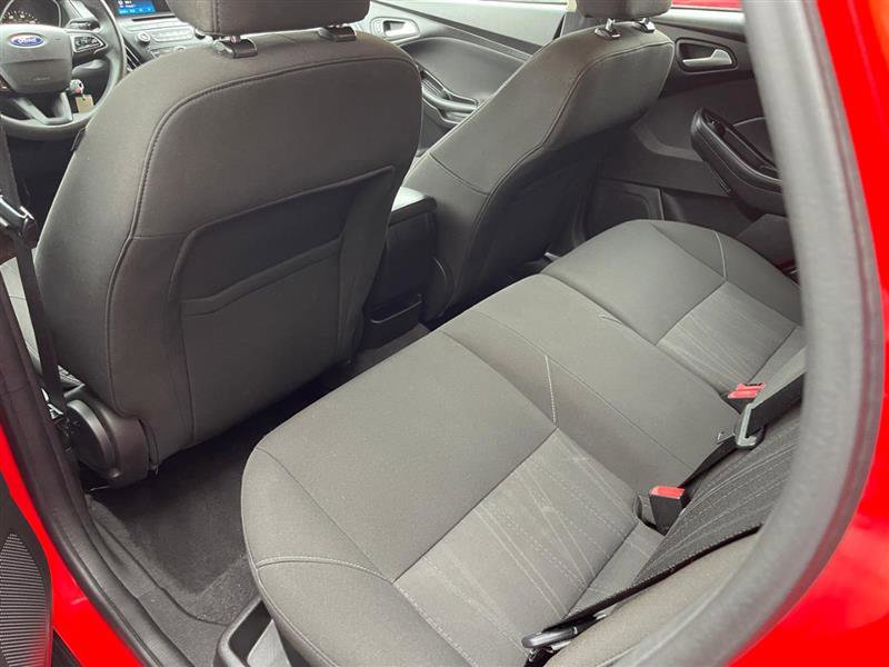 Used 2015 Ford Focus SE image 54