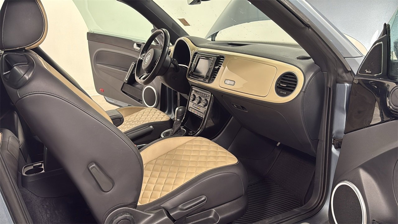 Used 2019 Volkswagen Beetle 2.0T Final Edition SEL image 17