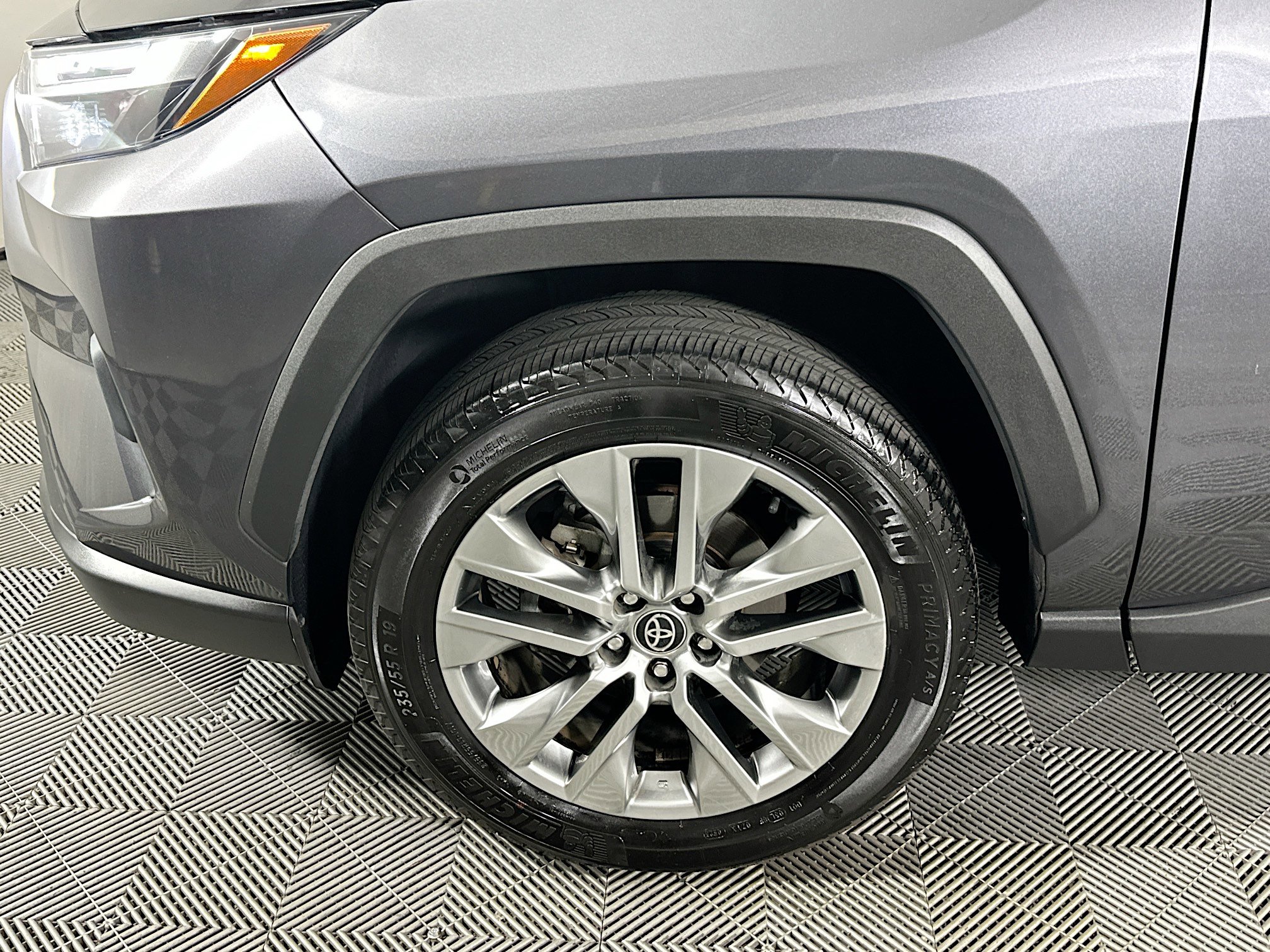 Used 2023 Toyota RAV4 XLE Premium image 11