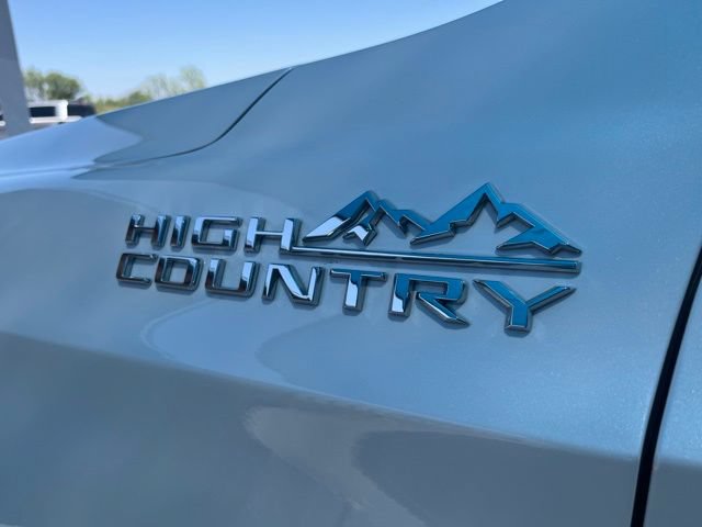 Used 2024 Chevrolet Tahoe High Country AWD/4WD image 13