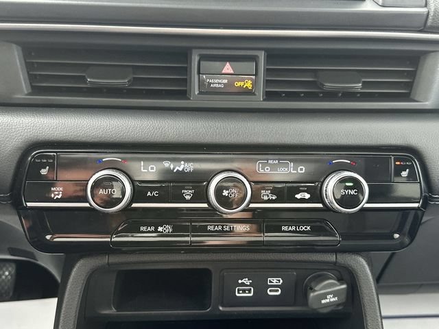 Used 2023 Honda Pilot Touring image 19