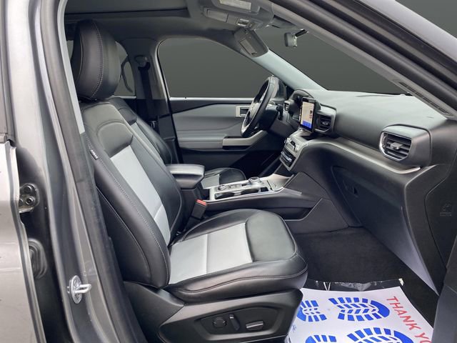Used 2022 Ford Explorer XLT w/ Equipment Group 202A image 30
