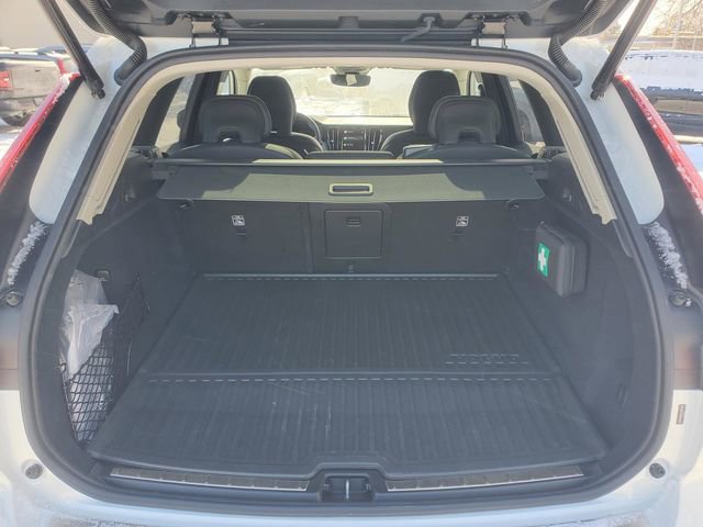 Certified 2025 Volvo XC60 T8 Plus w/ Protection Package Premier image 35