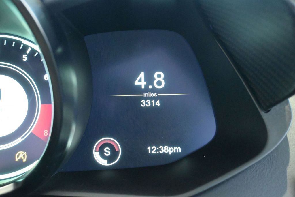 Used 2023 Aston Martin V12 Vantage Roadster RWD image 46