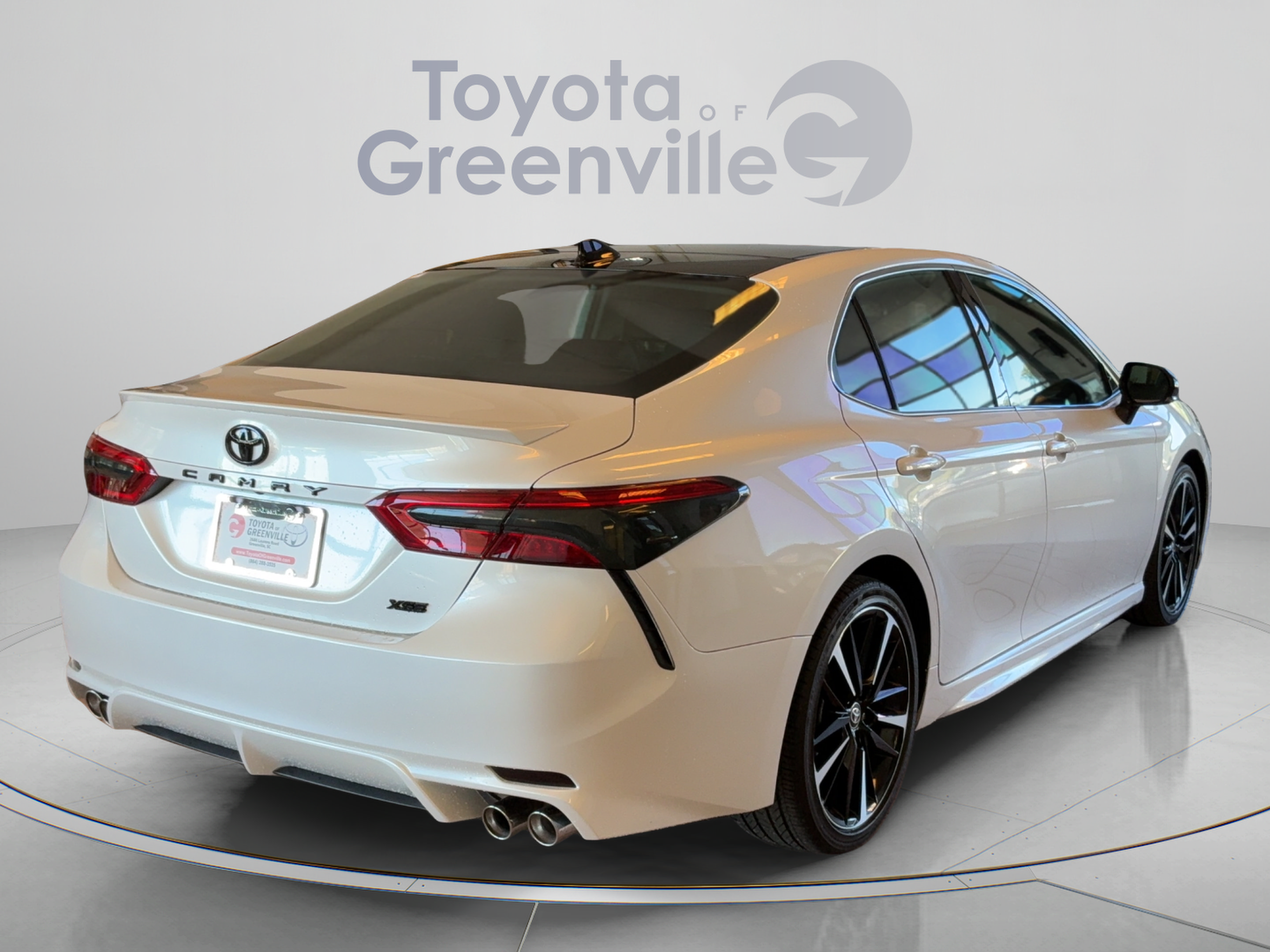 Used 2020 Toyota Camry XSE FWD image 6