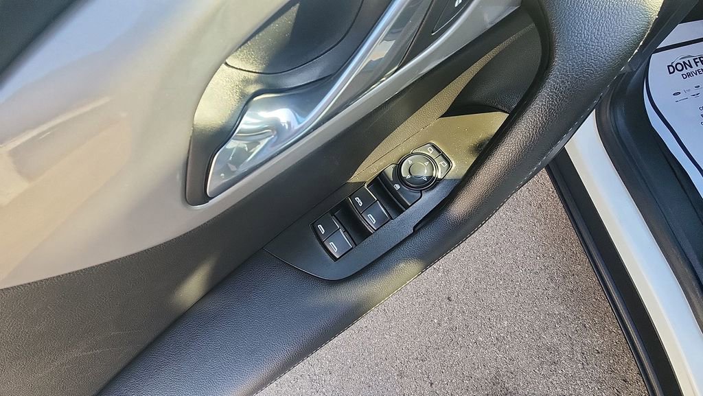 Used 2024 Chevrolet Blazer LT w/ Convenience Package image 17