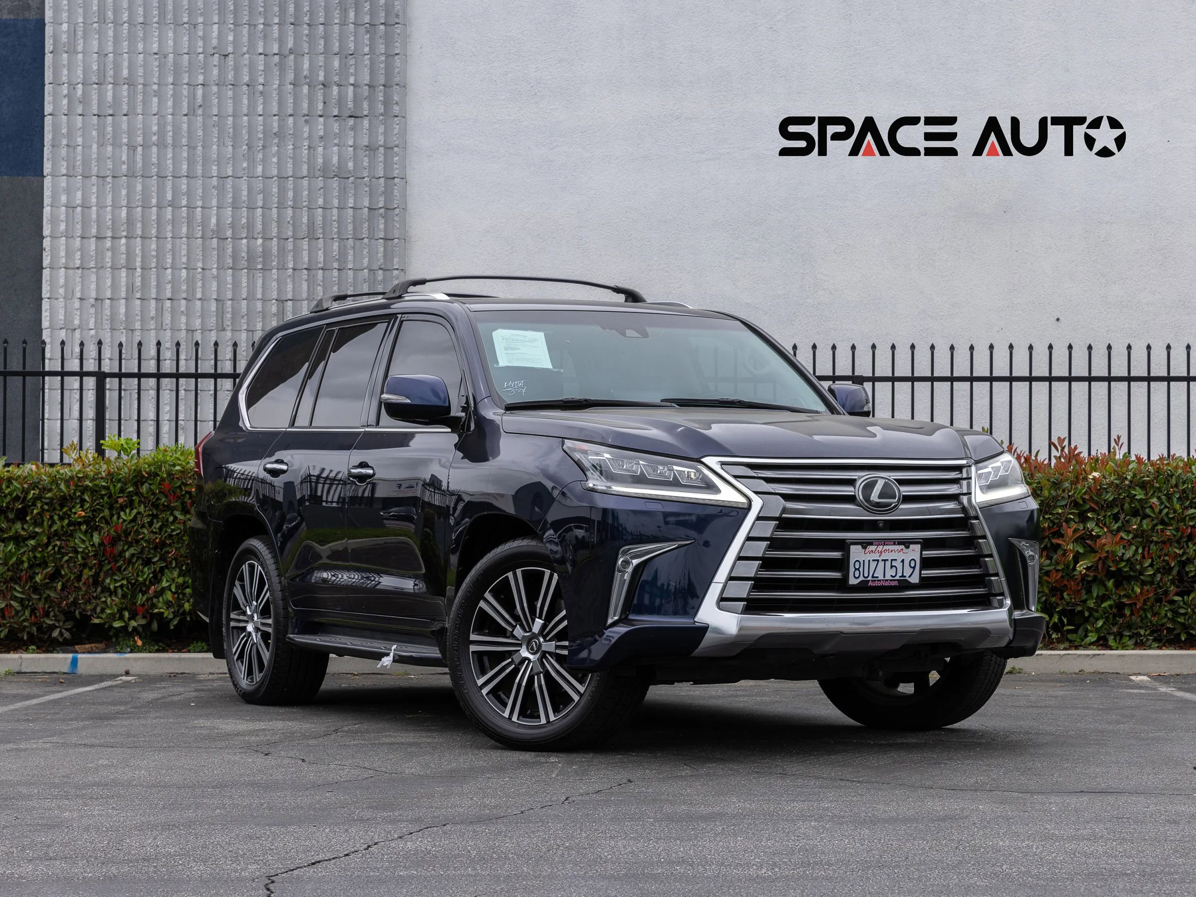 Used 2021 Lexus LX 570 4WD w/ Luxury Package