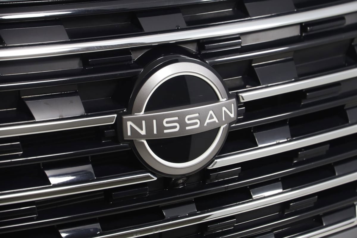 Used 2025 Nissan Rogue SL w/ Tech Package FWD image 17