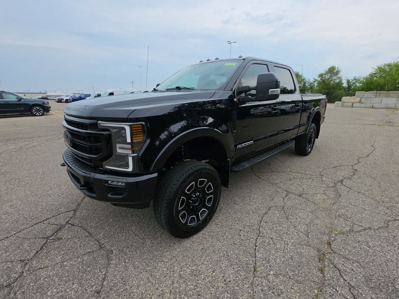 Used 2020 Ford F350 Lariat w/ Tremor Off-Road Package AWD/4WD image 1