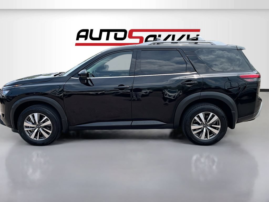 Used 2025 Nissan Pathfinder SL AWD/4WD image 4