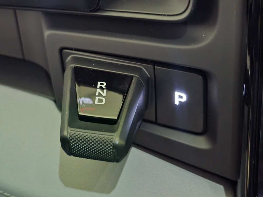 New 2026 Porsche Cayenne Electric AWD/4WD image 17