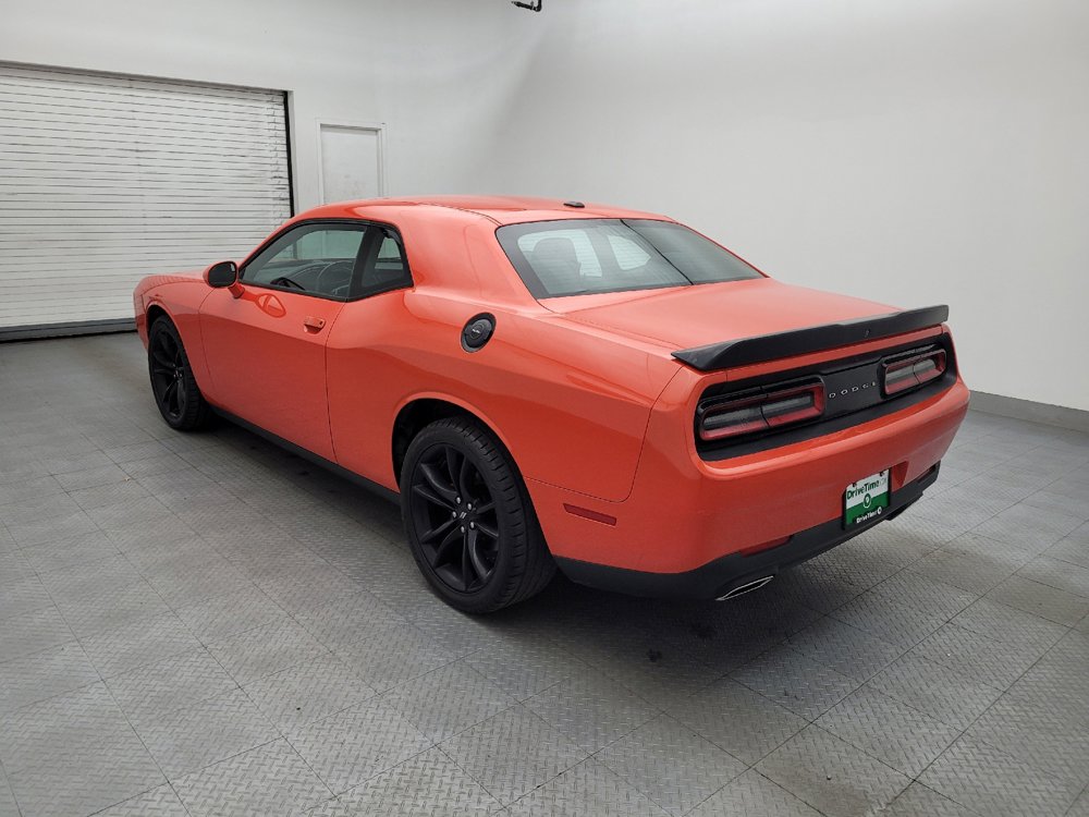 Used 2018 Dodge Challenger SXT w/ Blacktop Package RWD image 5