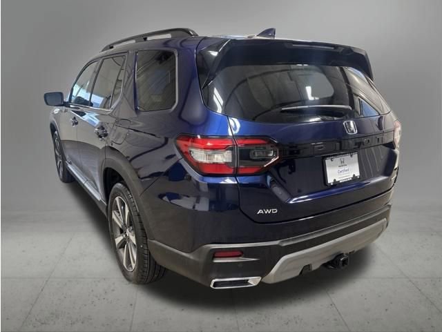 Certified 2025 Honda Pilot Touring image 4