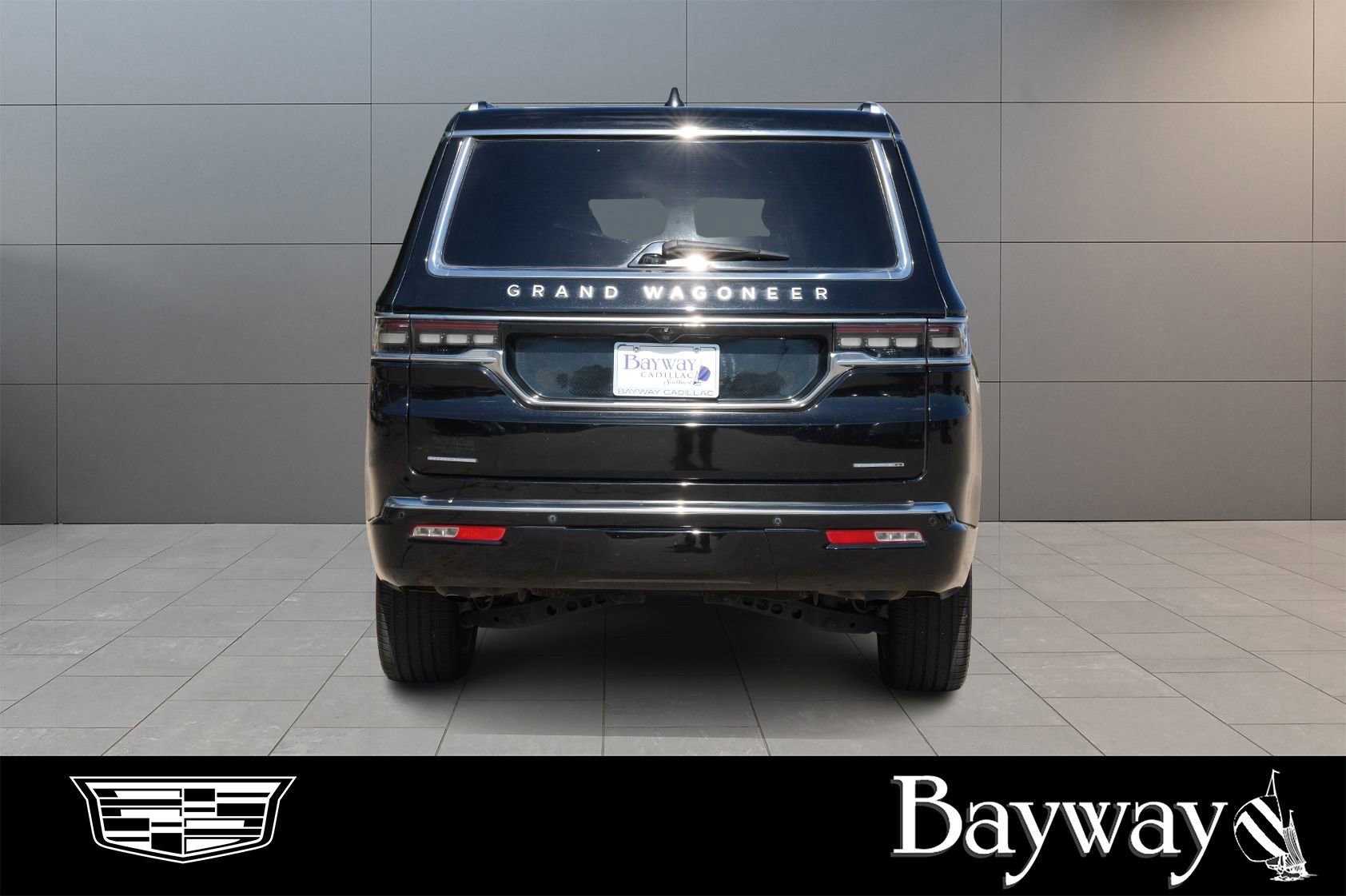 Used 2022 Jeep Grand Wagoneer Series II AWD/4WD image 6