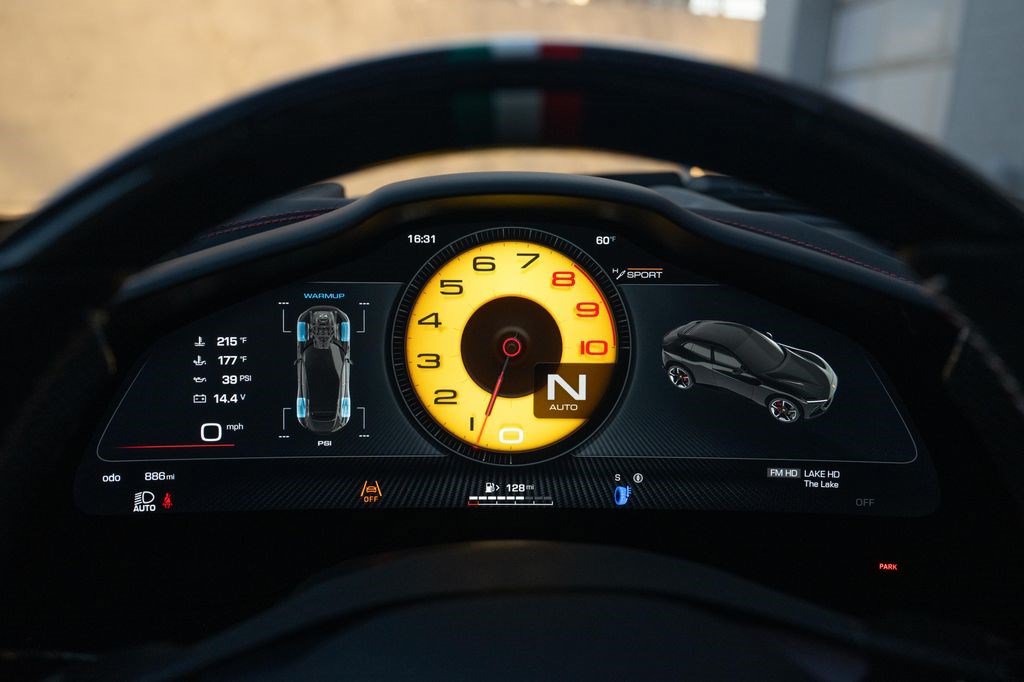 Used 2025 Ferrari Purosangue AWD/4WD image 36