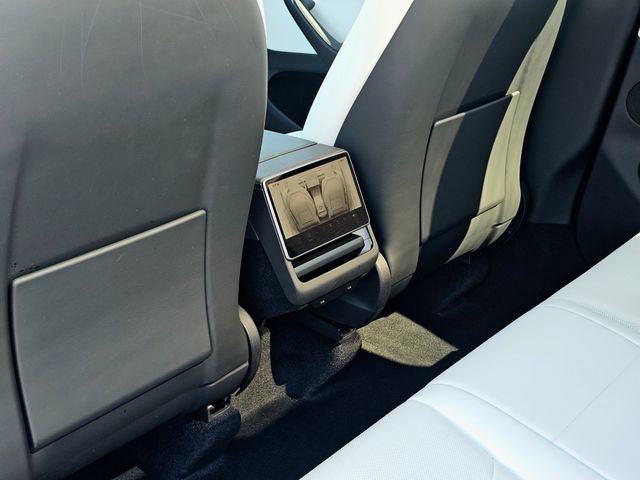 Used 2026 Tesla Model Y Long Range AWD/4WD image 23