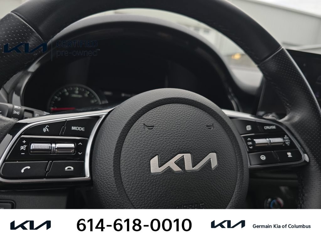 Certified 2023 Kia Seltos SX w/ SX Sunroof Package AWD/4WD image 22