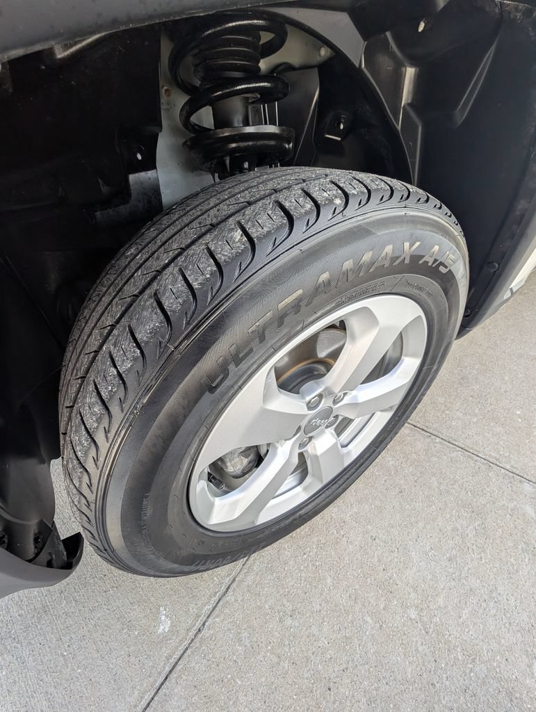 Used 2019 Jeep Compass Latitude AWD/4WD image 44