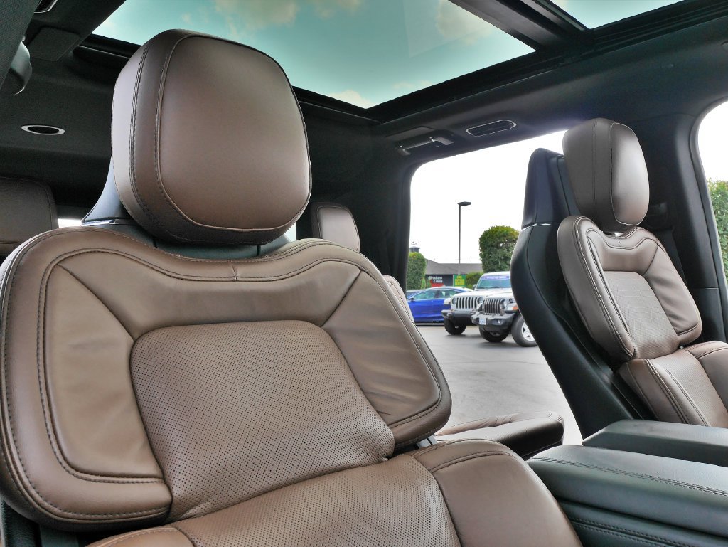 Used 2024 Lincoln Navigator L Reserve AWD/4WD image 14
