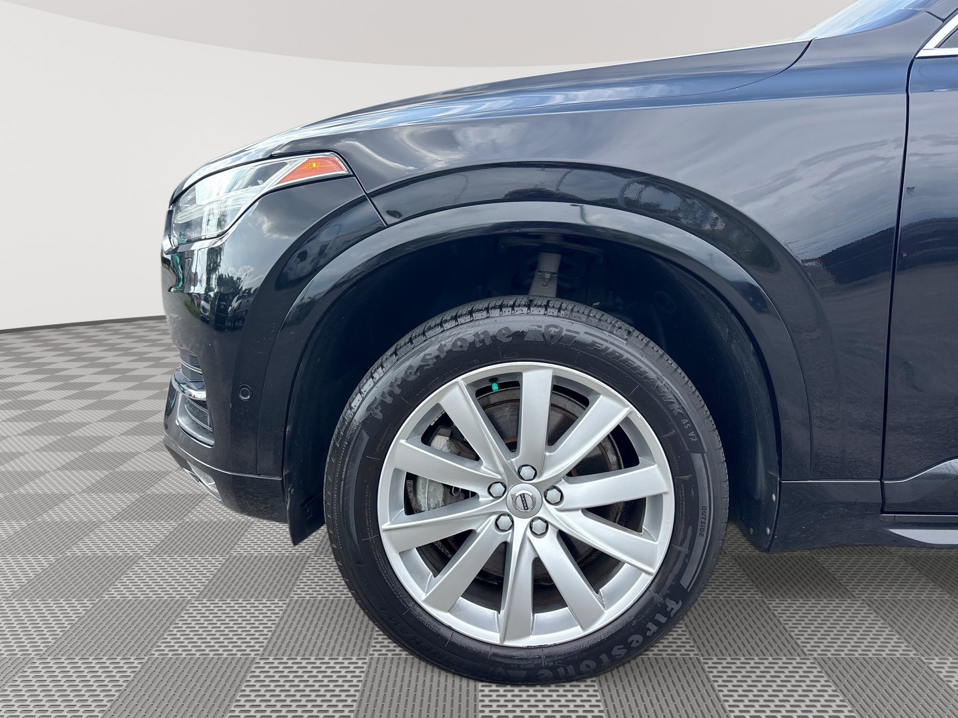 Used 2018 Volvo XC90 T6 Momentum w/ Convenience Package AWD/4WD image 19