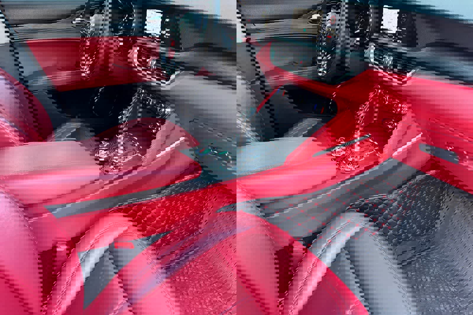 Used 2018 Alfa Romeo Stelvio image 18