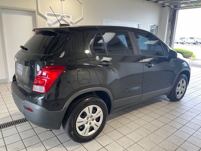 Used 2015 Chevrolet Trax LS FWD image 2