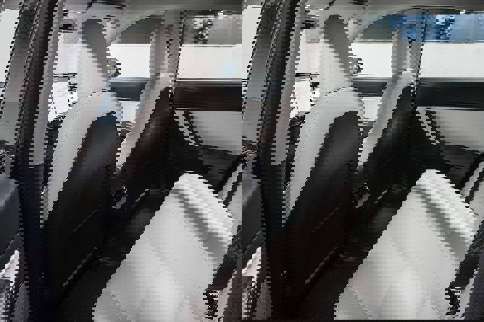 Used 2021 Tesla Model 3 Performance image 20